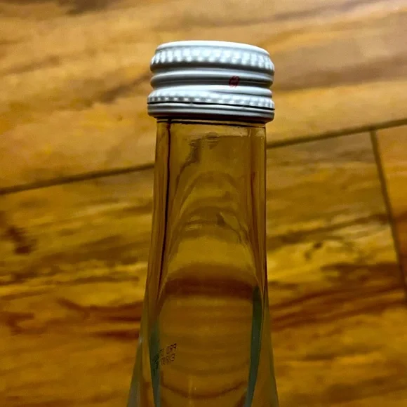 Balmain x Evian - Picture 2 of 4